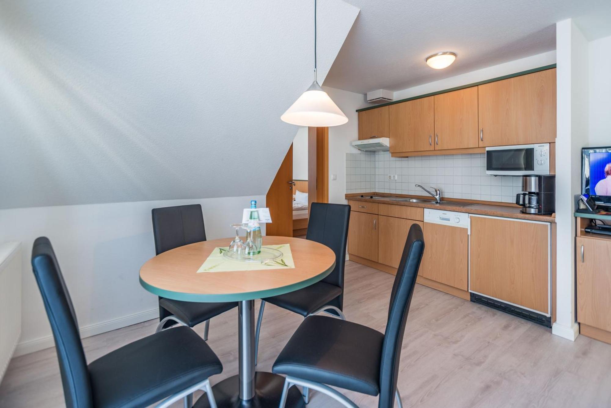 Am Weststrand Apartmenthaus Waldeck Kuehlungsborn Exterior photo