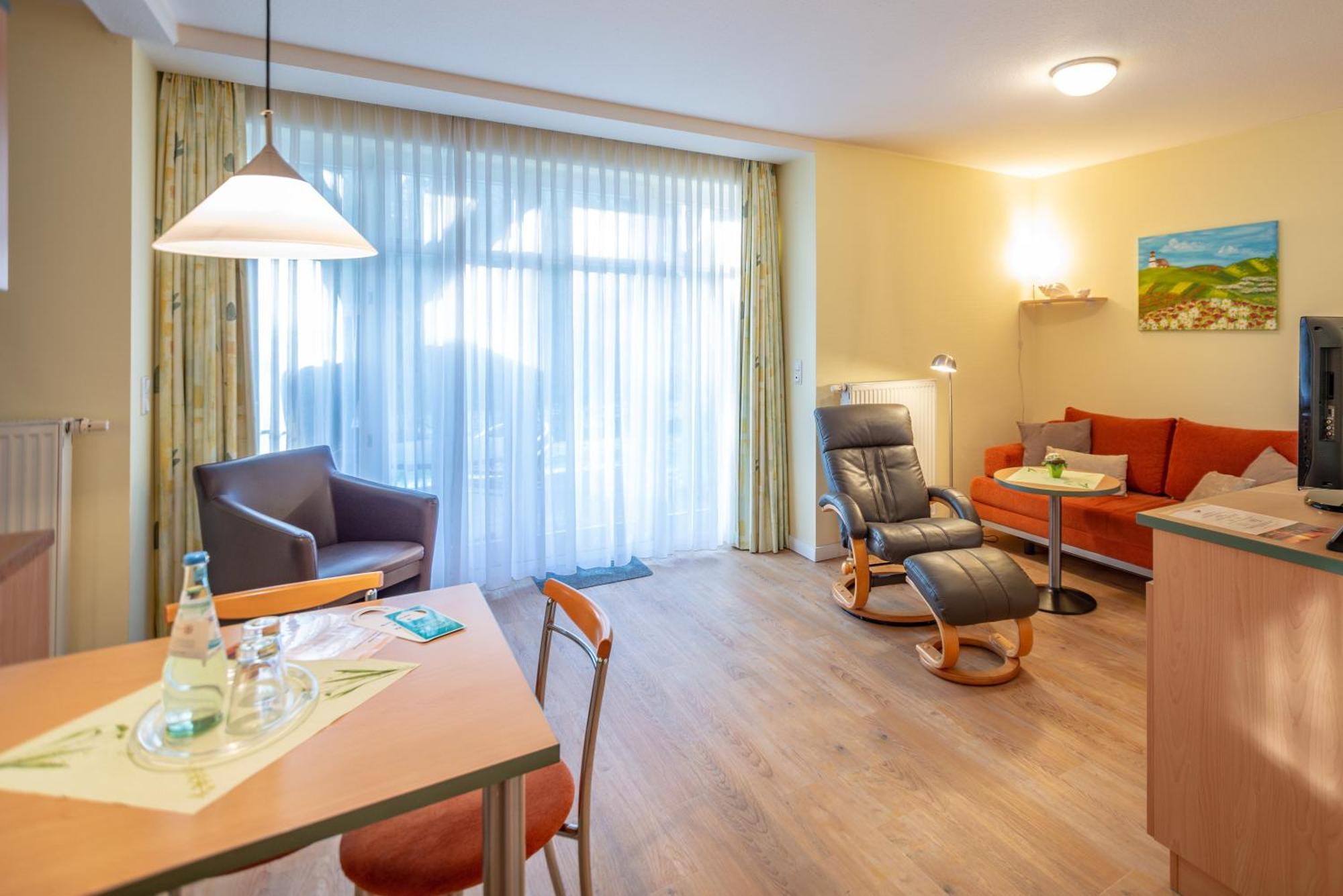 Am Weststrand Apartmenthaus Waldeck Kuehlungsborn Exterior photo